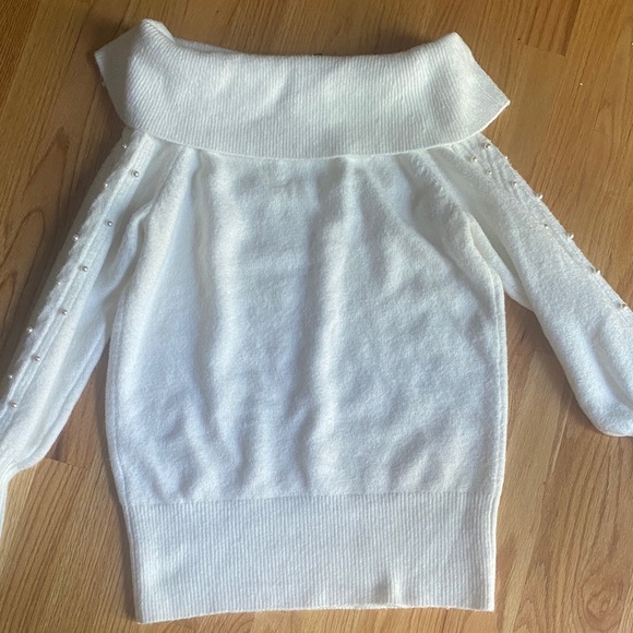 Crown & Ivy Off-Shoulder Cream Sweater - Picture 5 of 5